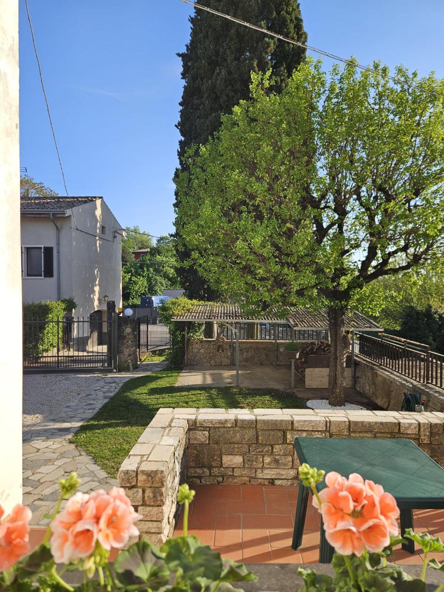 Casa Dell'Alpino Villa Caprino Veronese Bagian luar foto
